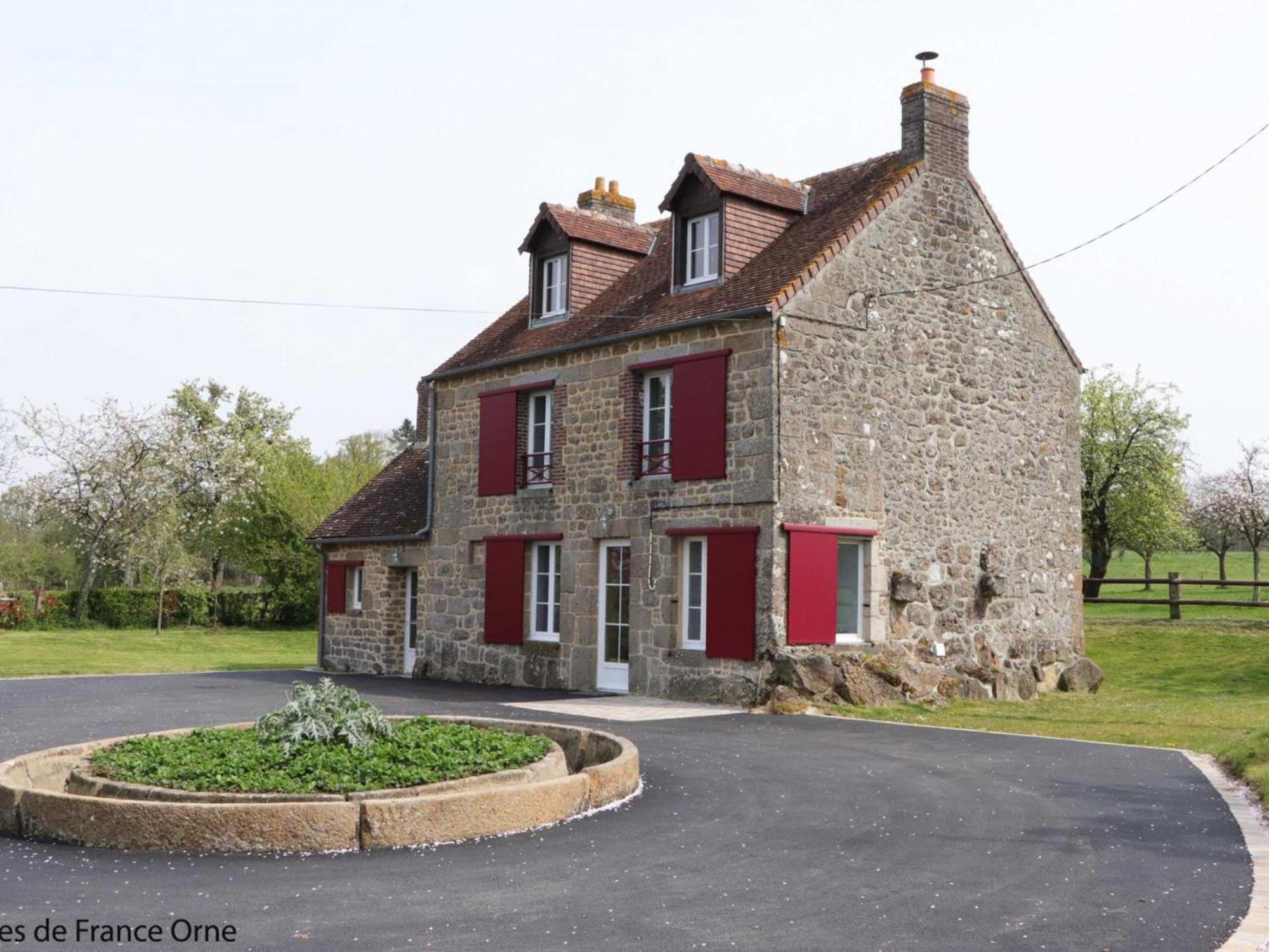 Maison Normande Renovee Avec Grand Jardin, Ideale Pour Famille, Proche Lac Et Randonnees - Fr-1-497-143 Menil-Gondouin Eksteriør billede